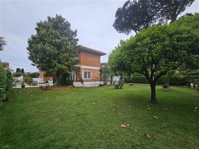 Villa Indipendente in vendita a Lido di Enea, Roma Capitale