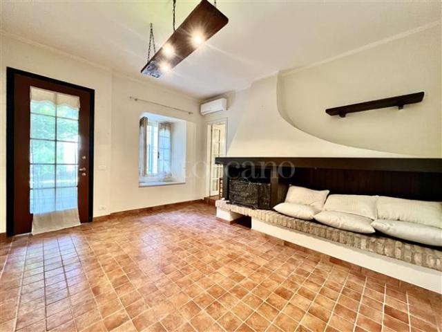 Villa Indipendente in vendita a Centenaro, Desenzano del Garda