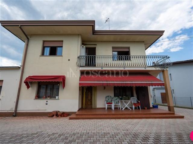 Villa Indipendente in vendita a Villadolt / Viladolt, Fontanafredda