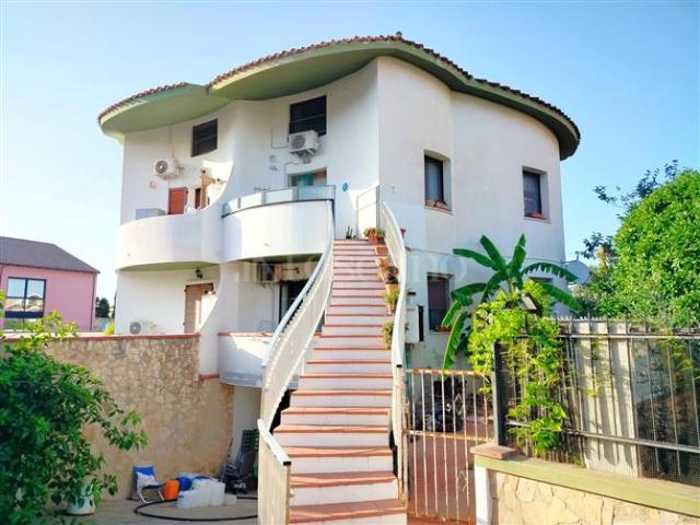 Villa Indipendente in vendita a Terramàini - Is Bingias, Cagliari