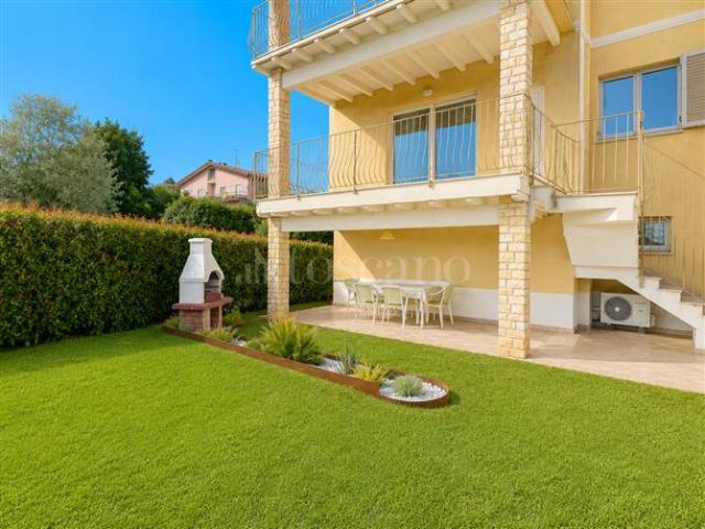 Villa Indipendente in vendita a Padenghe Sul Garda, Lombardia