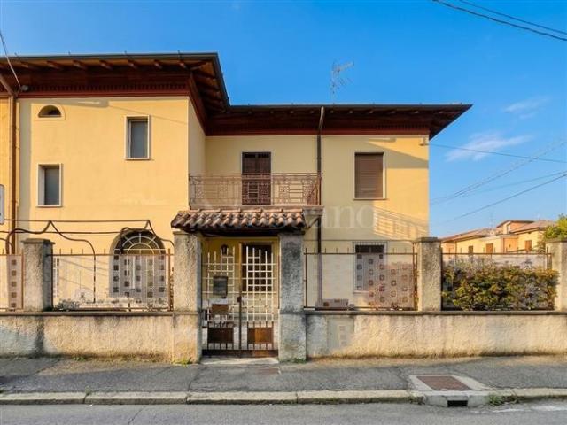 Villa Indipendente in vendita a Zona Ovest, Brescia