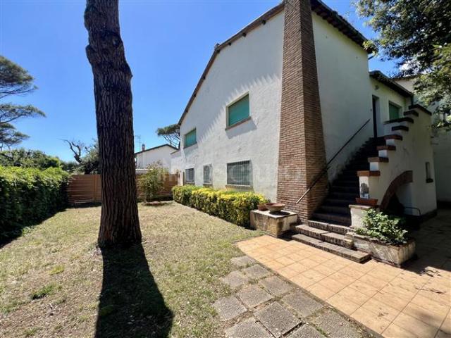 Villa Indipendente in vendita a Fregene, Roma Capitale