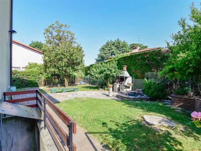 Villa Indipendente in vendita a Breccia, Como