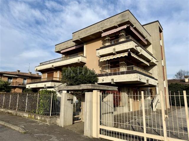 Villa Indipendente in vendita a Flero, Lombardia