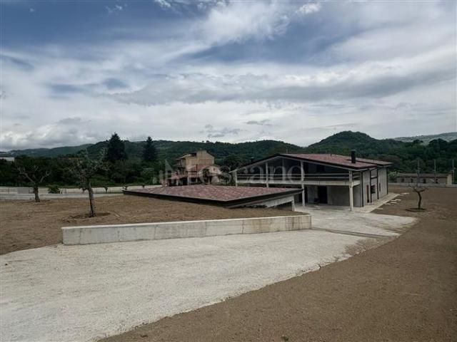 Villa Indipendente in vendita a Campania