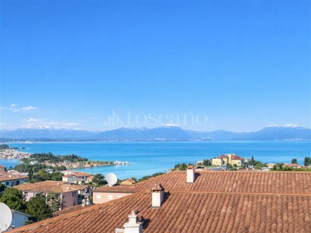 Villa Indipendente in vendita a Vicina, Desenzano Del Garda
