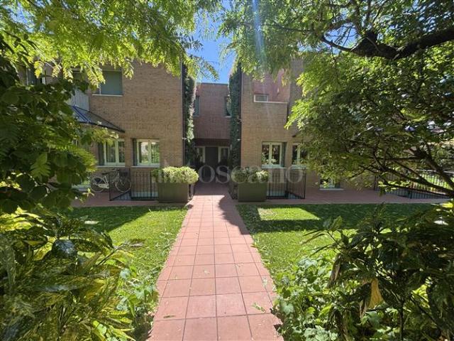 Villa Indipendente in vendita a Collebeato, Lombardia