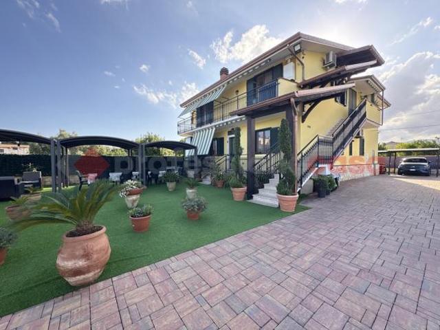 Villa Indipendente in vendita a Salto Di Fondi, Lazio