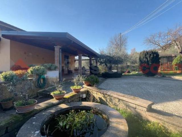 Villa Indipendente in vendita a Fumone, Lazio