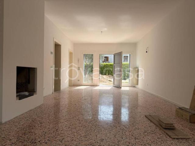 Villa Indipendente in affitto a San Giacomo, Romano D'ezzelino