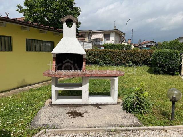 Villa Indipendente in affitto a Caldogno, Veneto