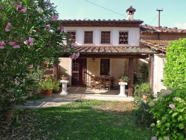 Villa Indipendente in affitto a Camaiore, Toscana
