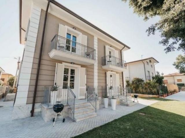 Villa Indipendente in affitto a Camaiore, Toscana