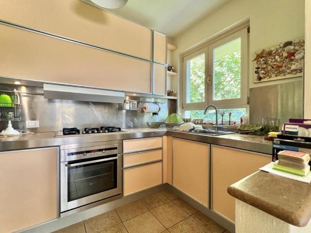 Villa Indipendente in affitto a Lido di Camaiore, Camaiore