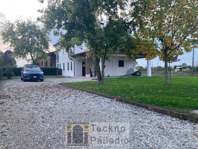 Villa Indipendente in affitto a Camisano Vicentino, Veneto