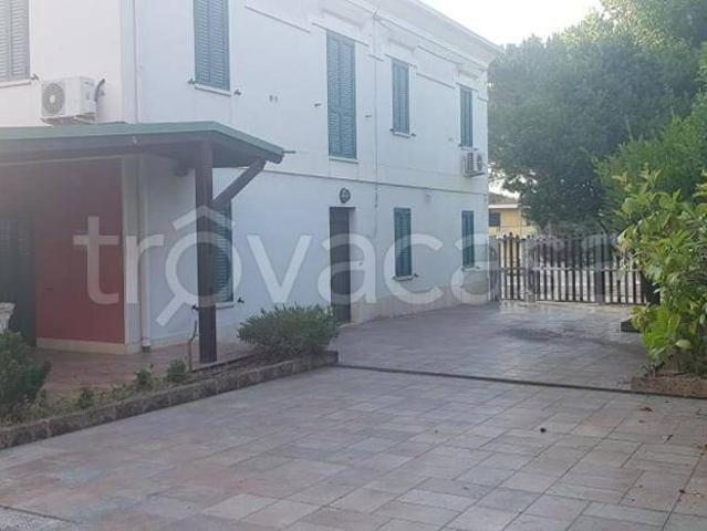 Villa Indipendente in affitto a Moscufo, Abruzzo