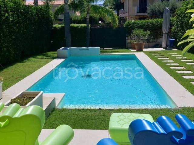 Villa Indipendente in affitto a Piraineto, Carini