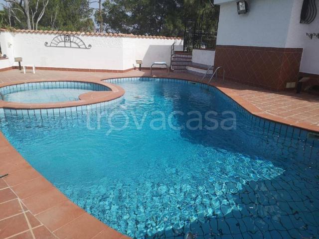 Villa Indipendente in affitto a Piraineto, Carini