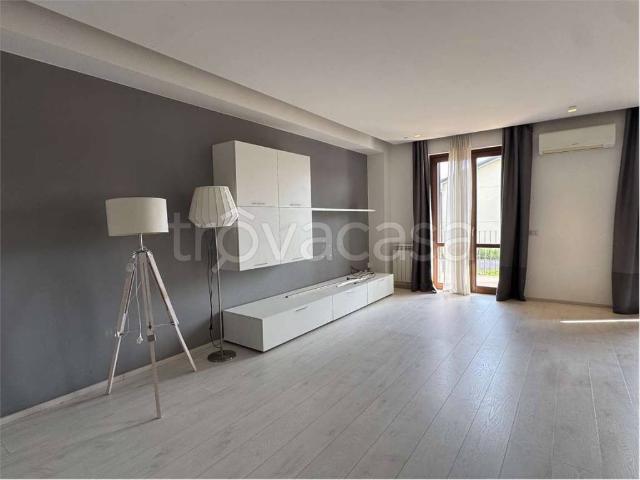 Villa Indipendente in affitto a Picanello-Ognina-Barriera-Canalicchio, Catania