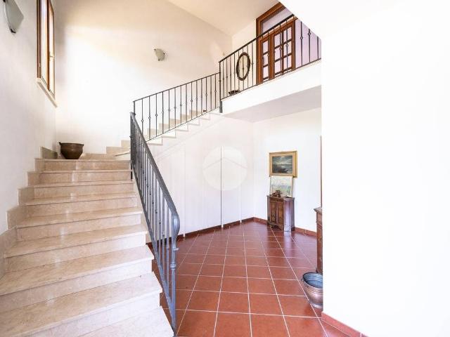 Villa Indipendente in affitto a Eremo, Curtatone