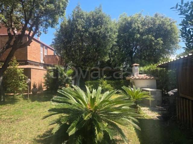 Villa Indipendente in affitto a Fregene, Roma Capitale