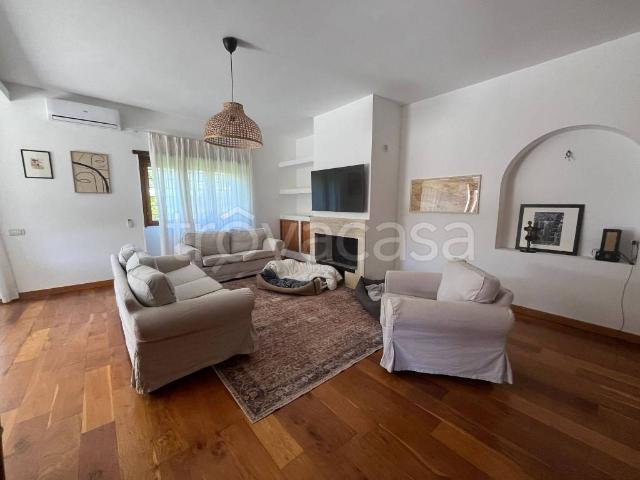Villa Indipendente in affitto a Fregene, Roma Capitale