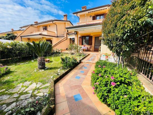 Villa Indipendente in affitto a Salto Di Fondi, Lazio