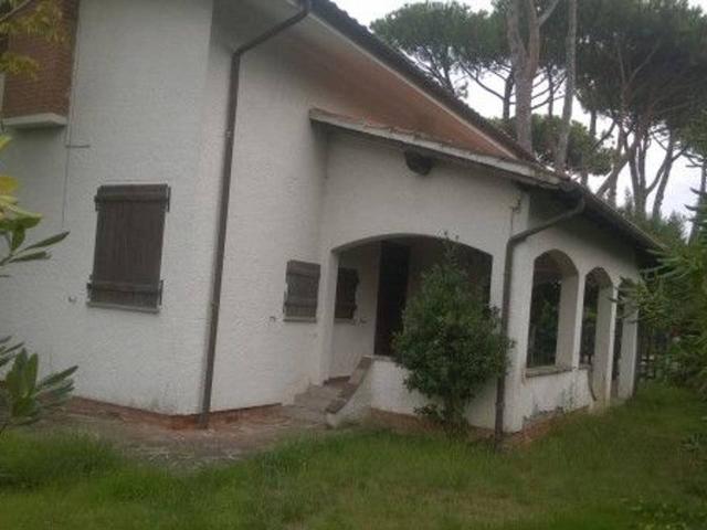 Villa Indipendente in affitto a Vittoria Apuana, Forte Dei Marmi
