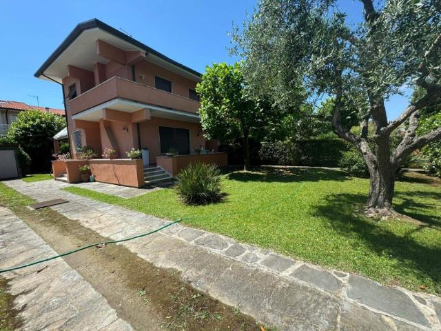 Villa Indipendente in affitto a Piemonte, Torino