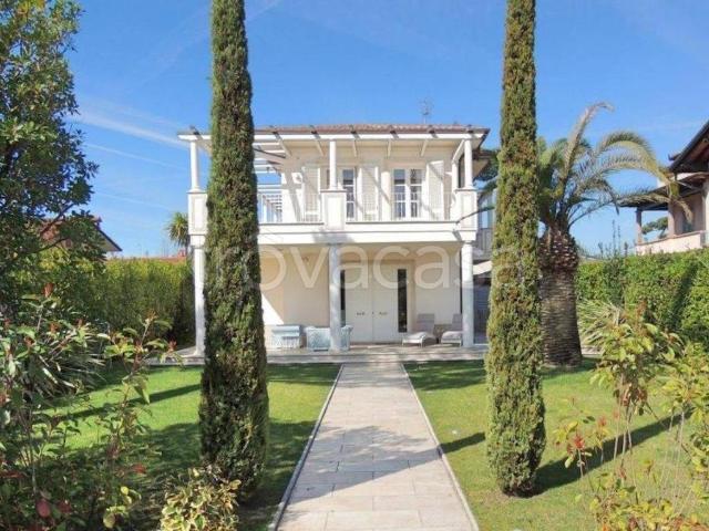 Villa Indipendente in affitto a Vittoria Apuana, Forte Dei Marmi