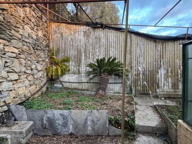 Villa Indipendente in affitto a Levante, Serra Riccò