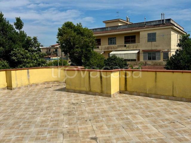 Villa Indipendente in affitto a Giugliano In Campania, Campania