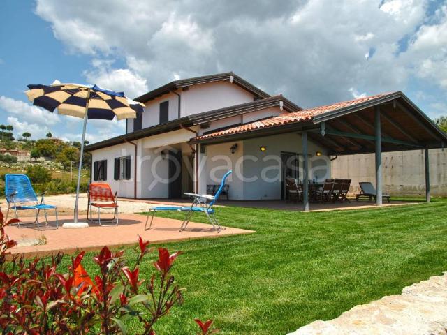 Villa Indipendente in affitto a Itri, Lazio