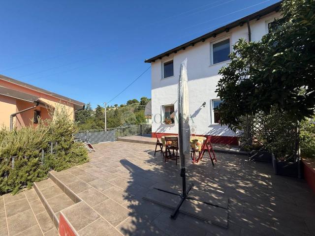 Villa Indipendente in affitto a Fabiano Alto, La Spezia