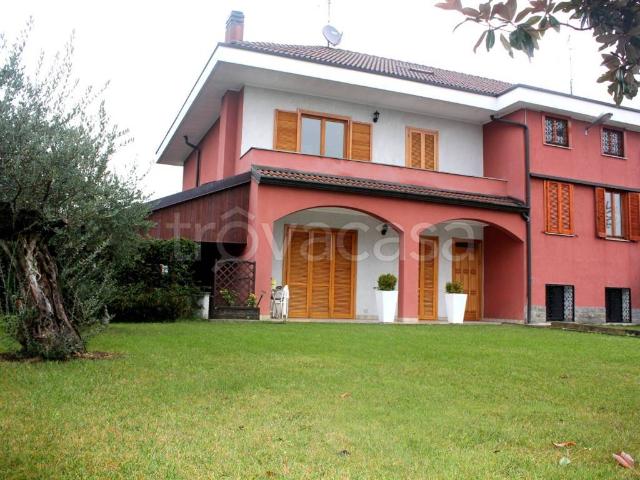 Villa Indipendente in affitto a Pagliera, Lainate