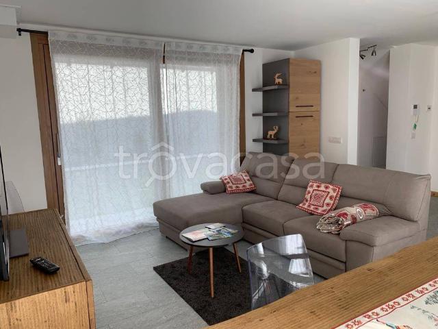 Villa Indipendente in affitto a Comunità montana della Valchiavenna, Madesimo