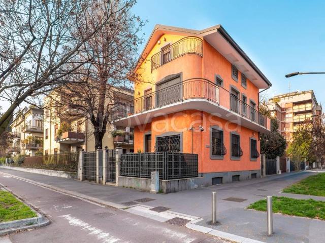 Villa Indipendente in affitto a Municipio 8 di Milano, Milano