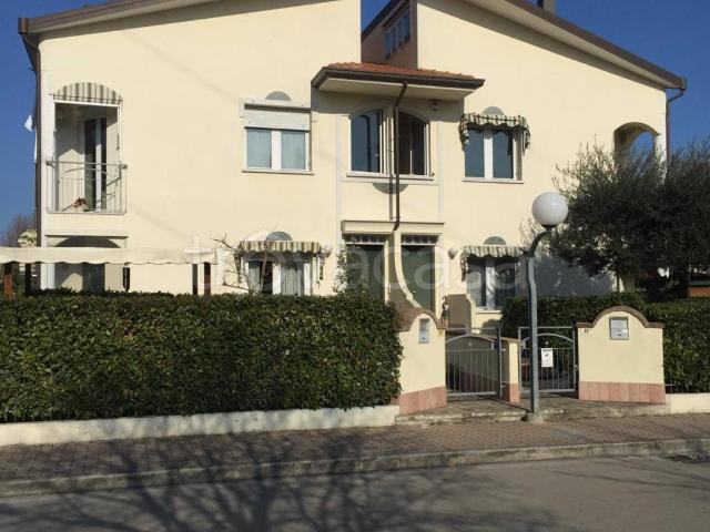Villa Indipendente in affitto a Misano Brasile, Misano Adriatico