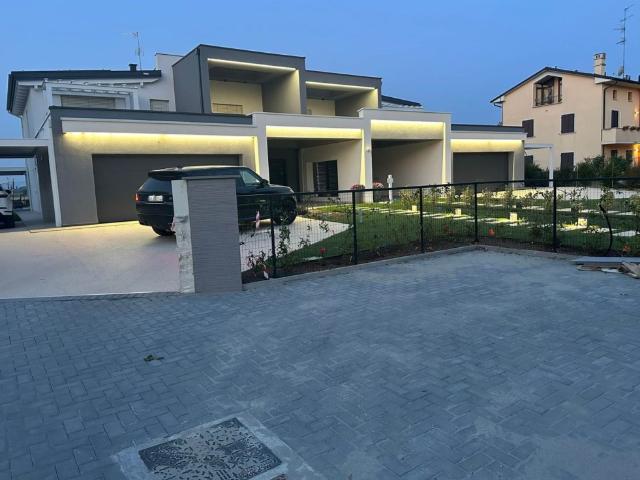 Villa Indipendente in affitto a Unione di comuni Terre di Castelli, Castelnuovo Rangone