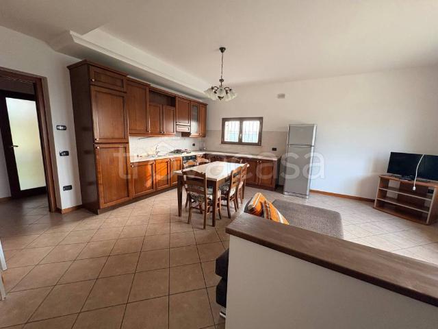 Villa Indipendente in affitto a Montichiari, Lombardia
