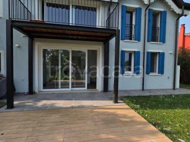Villa Indipendente in affitto a Paltana, Padova