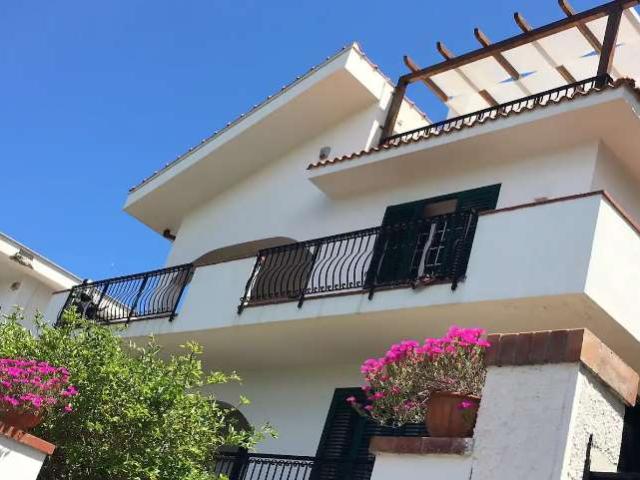 Villa Indipendente in affitto a I Circoscrizione, Palermo