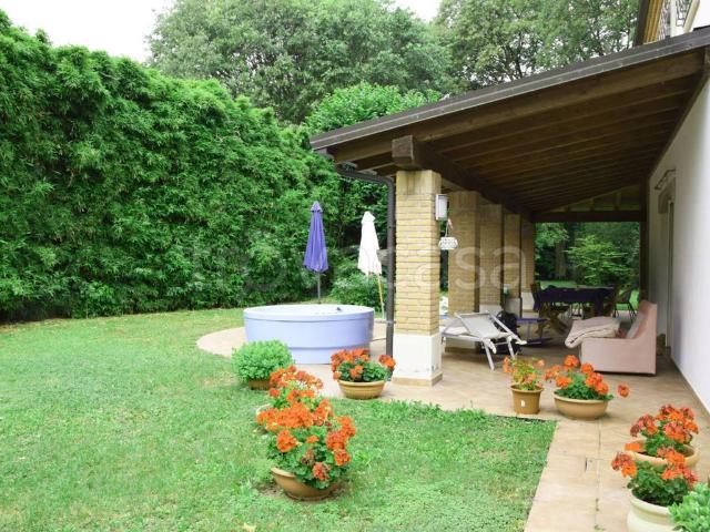 Villa Indipendente in affitto a Panocchia, Sorbolo