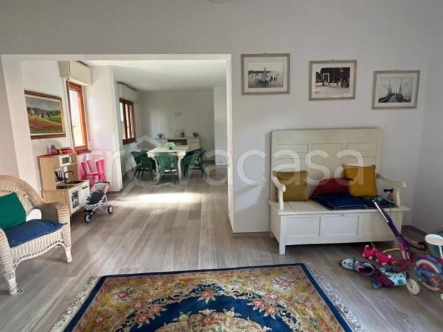 Villa Indipendente in affitto a Tonfano, Toscana