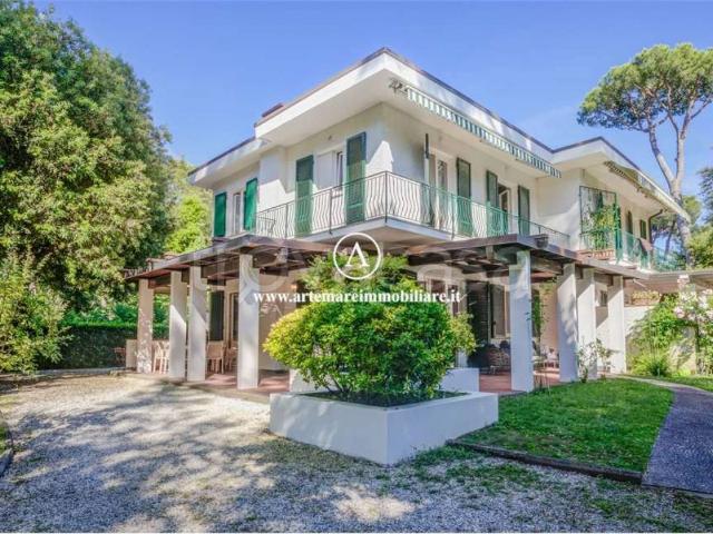 Villa Indipendente in affitto a Tonfano, Toscana