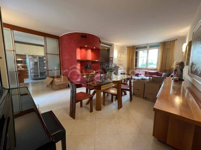 Villa Indipendente in affitto a Trepiccioni, Pozzuoli