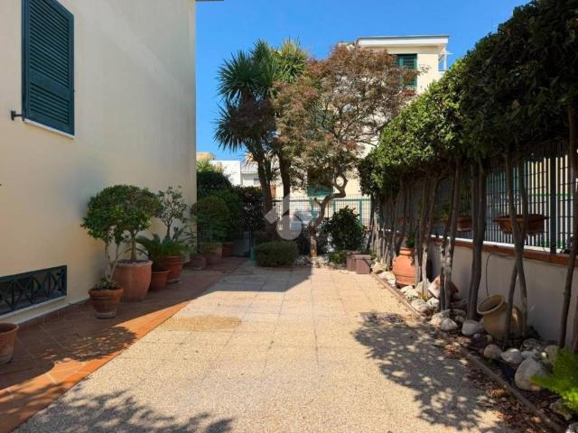 Villa Indipendente in affitto a Trepiccioni, Pozzuoli