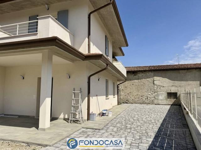 Villa Indipendente in affitto a Villaggio Famiglia, Rovato