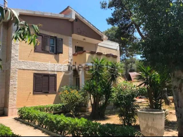 Villa Indipendente in affitto a Puglia, Taranto